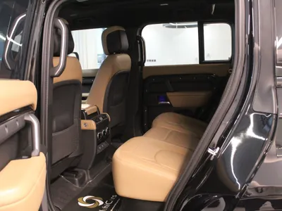 2025 لاند روفر ديفيندر 110