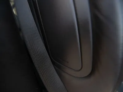 2011 كاديلاك دي تي اس بلاتينيوم