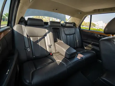 2011 كاديلاك دي تي اس بلاتينيوم