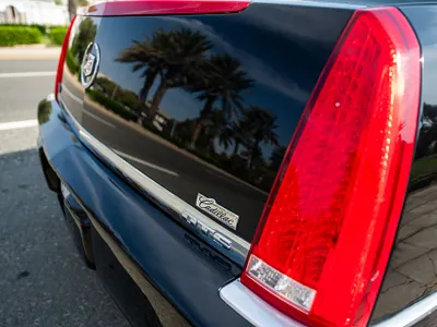 2011 كاديلاك دي تي اس بلاتينيوم