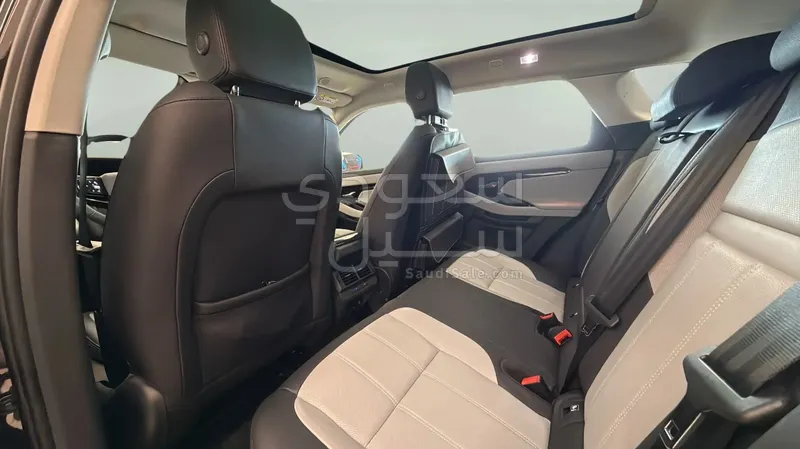 2024 لاند روفر رينج روفر ايفوك داينمك