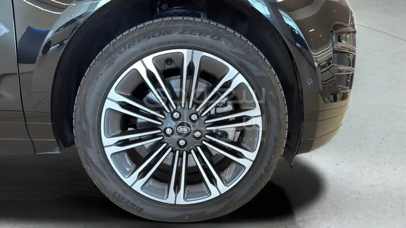 2024 لاند روفر رينج روفر ايفوك داينمك