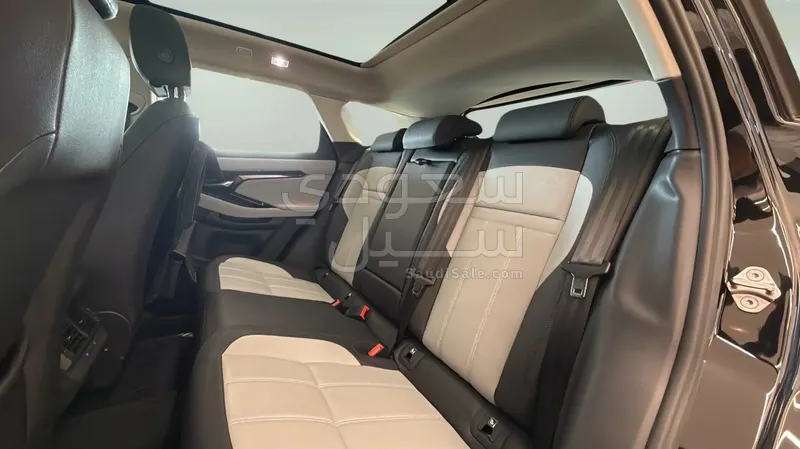 2024 لاند روفر رينج روفر ايفوك داينمك