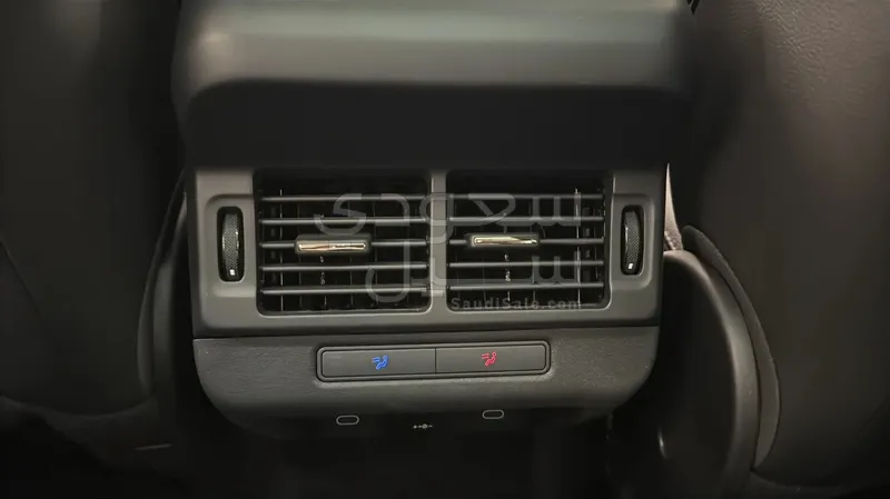 2024 لاند روفر رينج روفر ايفوك داينمك