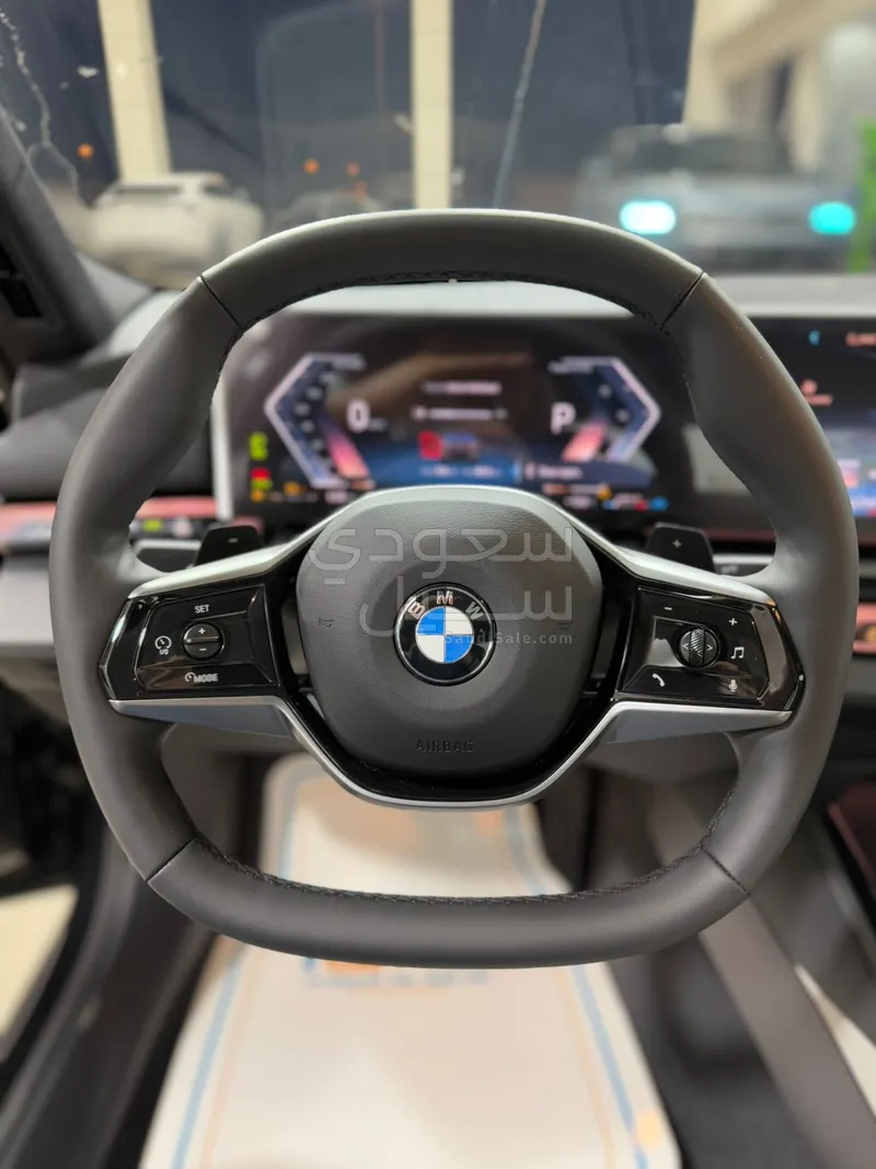 2026 بي ام دبليو الفئة الخامسة 520 أي