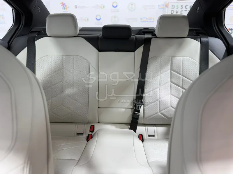 2026 بي ام دبليو الفئة الخامسة 520 أي