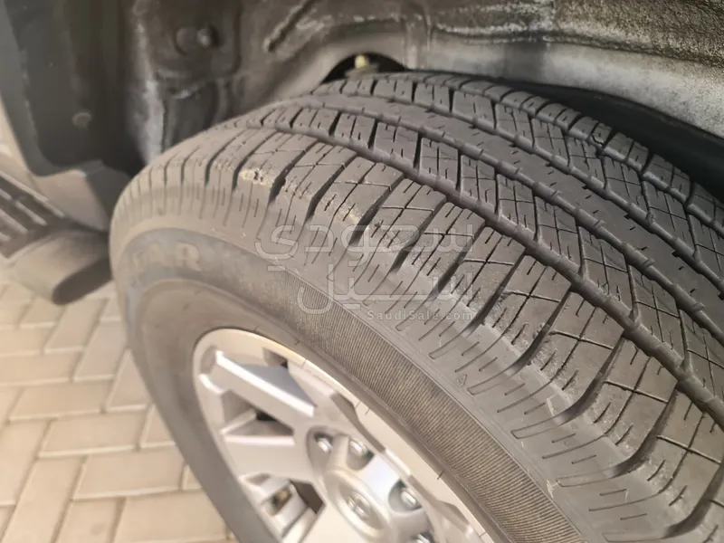 2017 تويوتا اف جي كروزر 2