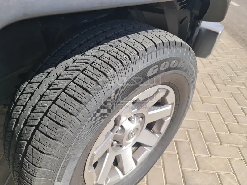 2017 تويوتا اف جي كروزر 2