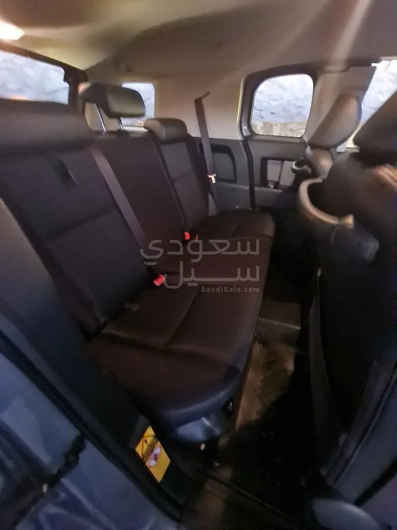 2017 تويوتا اف جي كروزر 2