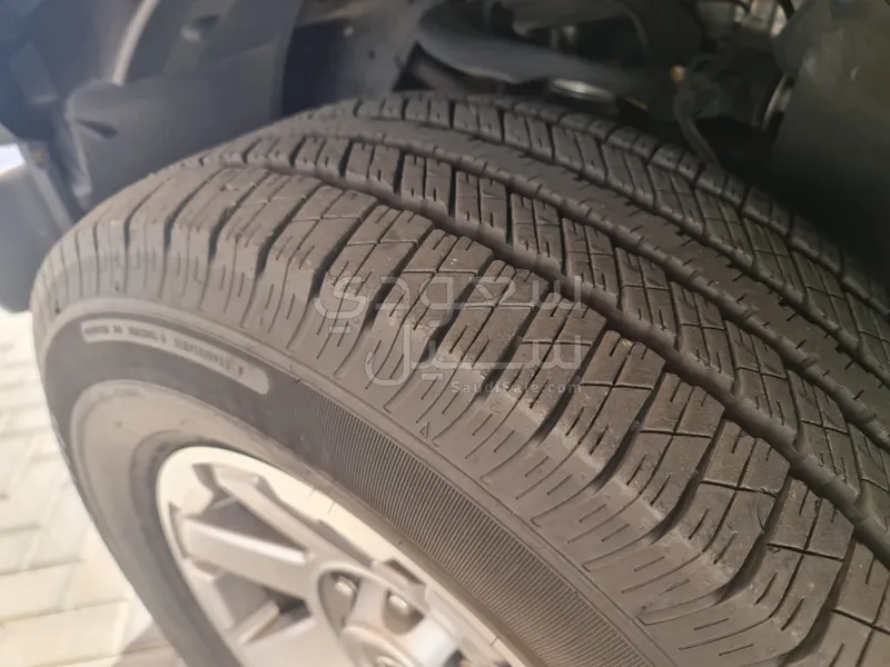 2017 تويوتا اف جي كروزر 2