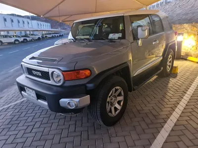 2017 تويوتا اف جي كروزر 2