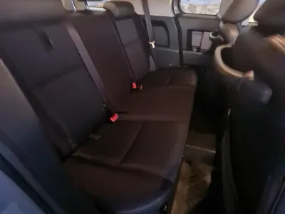 2017 تويوتا اف جي كروزر 2