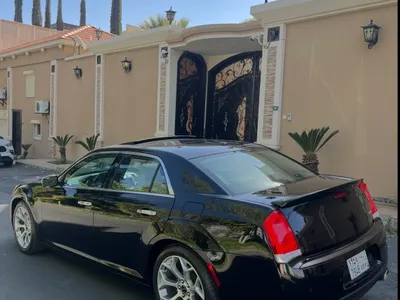 2021 كرايسلر 300 سي