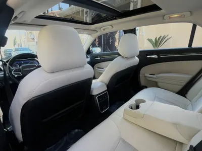 2021 كرايسلر 300 سي