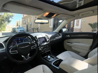 2021 كرايسلر 300 سي