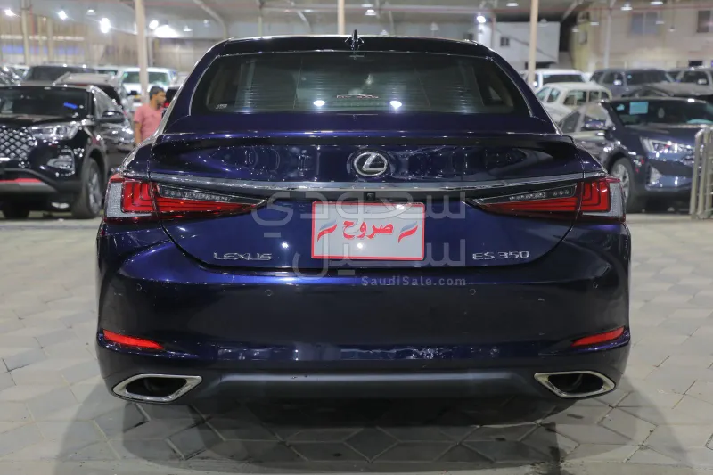 2023 لكزس إي إس 350 دي دي