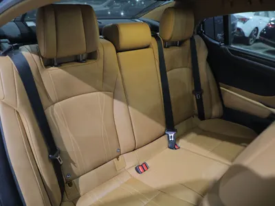 2023 لكزس إي إس 350 دي دي