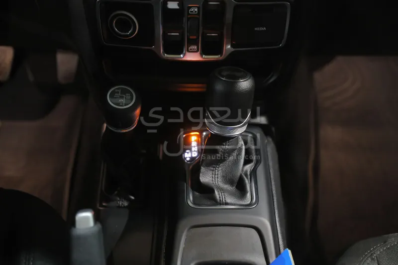 2021 جييب رانجلر سبورت