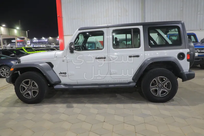2021 جييب رانجلر سبورت