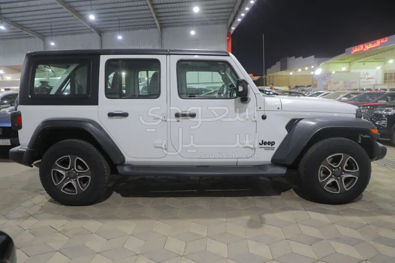 2021 جييب رانجلر سبورت