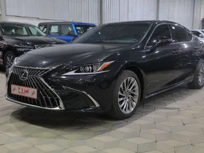 2025 لكزس إي إس 350