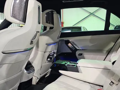 2026 بي ام دبليو الفئة السابعة 735أي