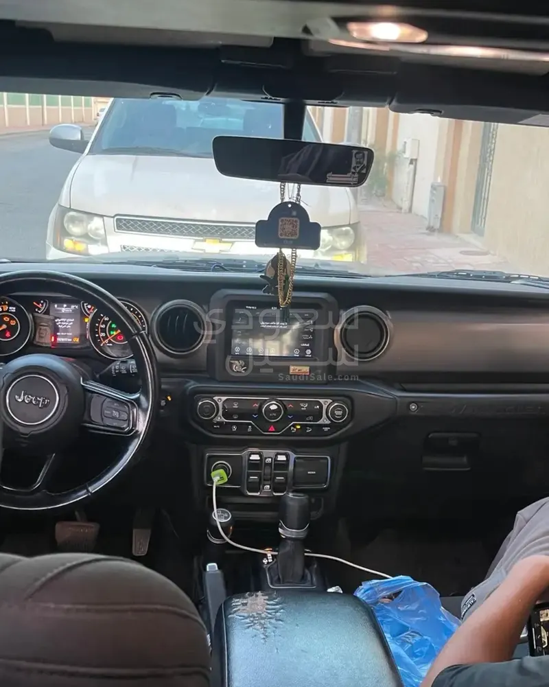 2020 جييب رانجلر سبورت