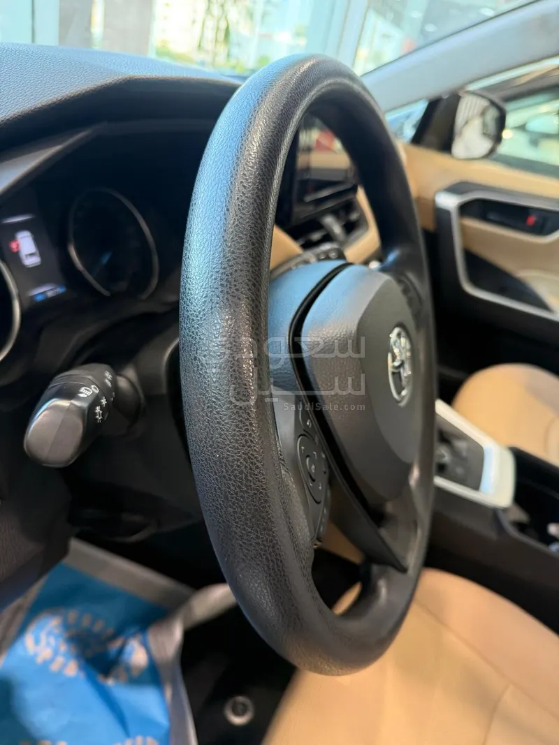 2021 تويوتا راف 4