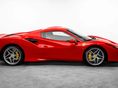 2022 فيراري اف 8 سبايدر