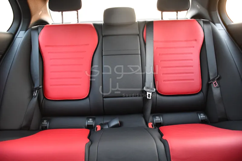 2024 مرسيدس - بنز سي 200