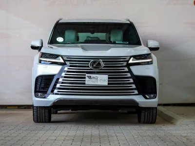 2023 لكزس إل إكس 600