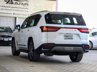 2023 لكزس إل إكس 600