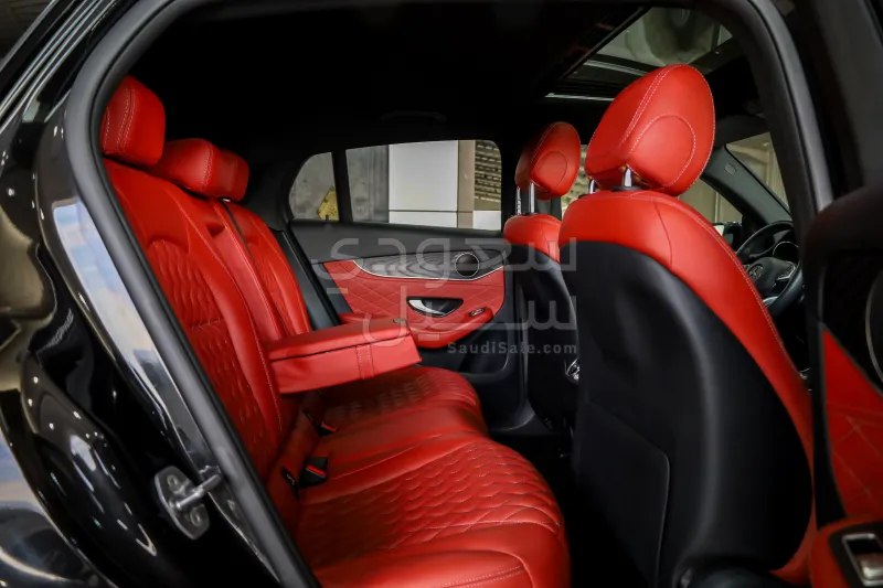 2019 مرسيدس - بنز جي إل سي 300