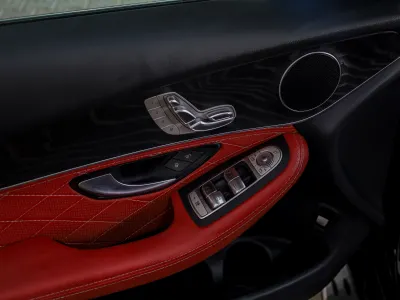 2019 مرسيدس - بنز جي إل سي 300