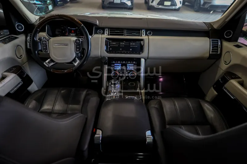 2016 لاند روفر رينج روفر فوج