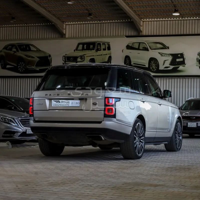 2016 لاند روفر رينج روفر فوج