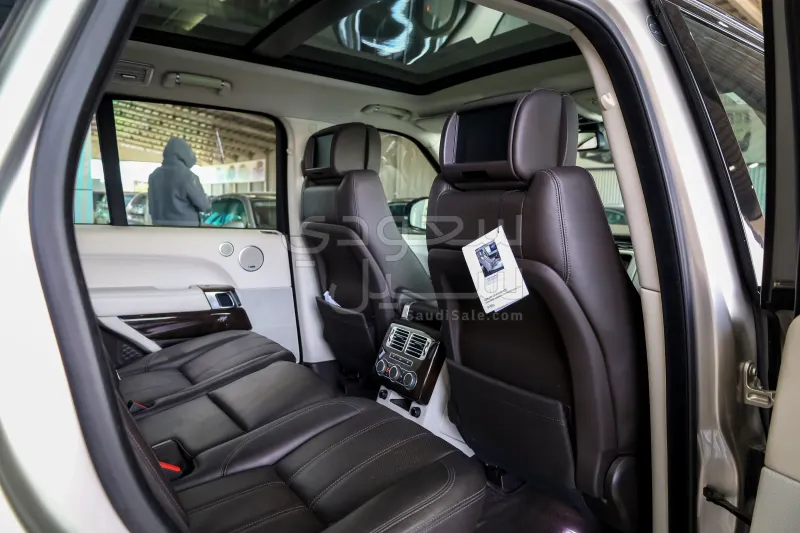 2016 لاند روفر رينج روفر فوج