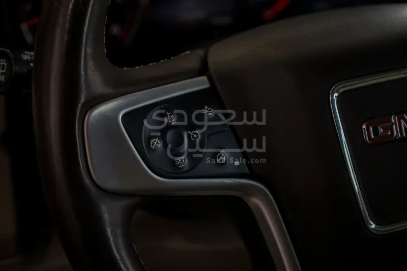 2016 جي ام سي يوكون اس ال تي