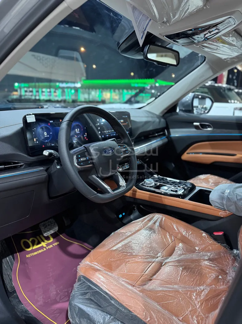 2026 فورد تيريتوري تيتانيوم بلس