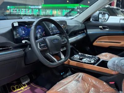 2026 فورد تيريتوري تيتانيوم بلس