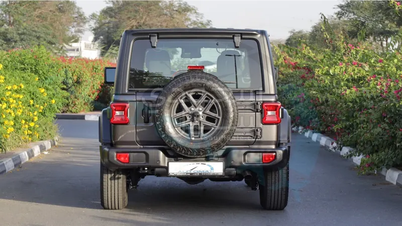 2025 جييب رانجلر سبورت بلس