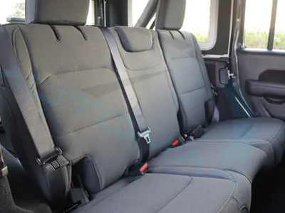 2025 جييب رانجلر سبورت بلس