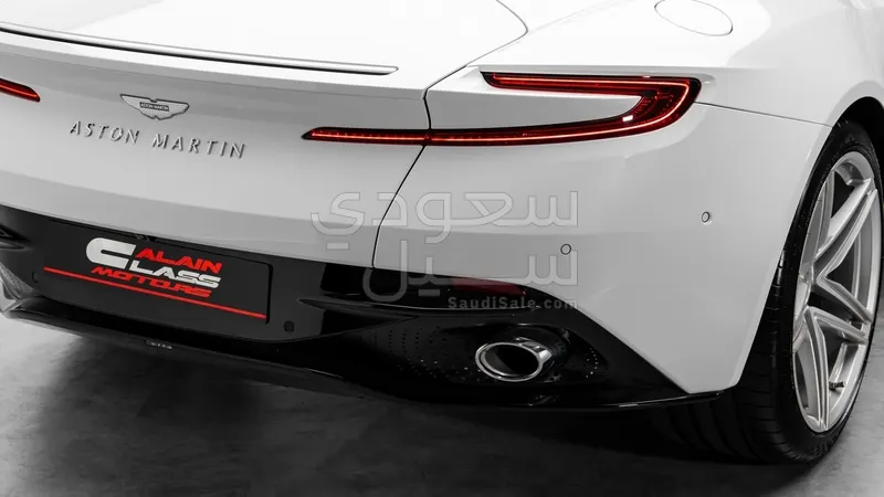 2025 استون مارتن دي بي 12