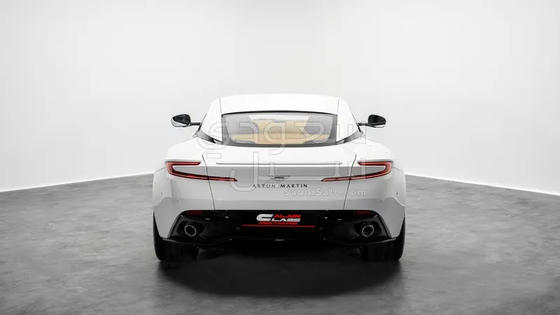 2025 استون مارتن دي بي 12