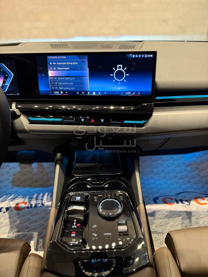 2024 بي ام دبليو الفئة الخامسة 520 أي