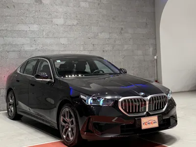 2024 بي ام دبليو الفئة الخامسة 520 أي