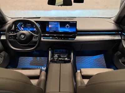 2024 بي ام دبليو الفئة الخامسة 520 أي