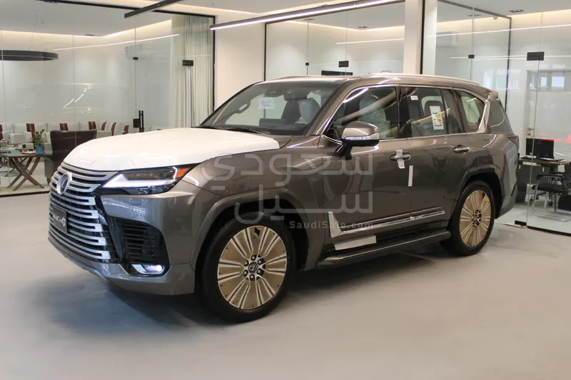 2025 لكزس إل إكس 600