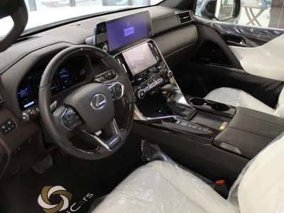 2025 لكزس إل إكس 600