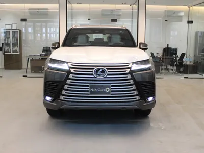 2025 لكزس إل إكس 600